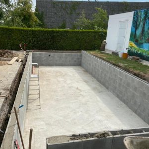 poolbau_poolaushebung_swimmingpool_borchen_garten